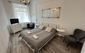 Pacsirta Apartmanhaz